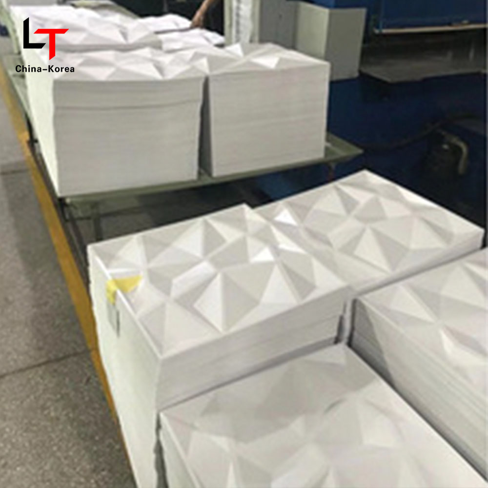 Moderno pannello da parete in PVC 3D/adesivo interno impermeabile a forma di diamante nero opaco per la decorazione della parete della camera da letto del soggiorno impermeabile